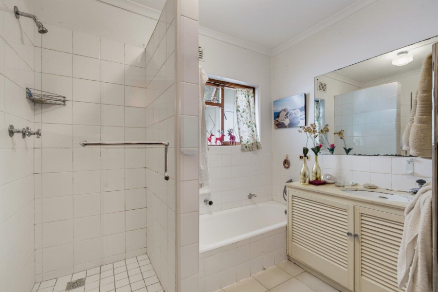 2 Bedroom Property for Sale in Newlands Western Cape